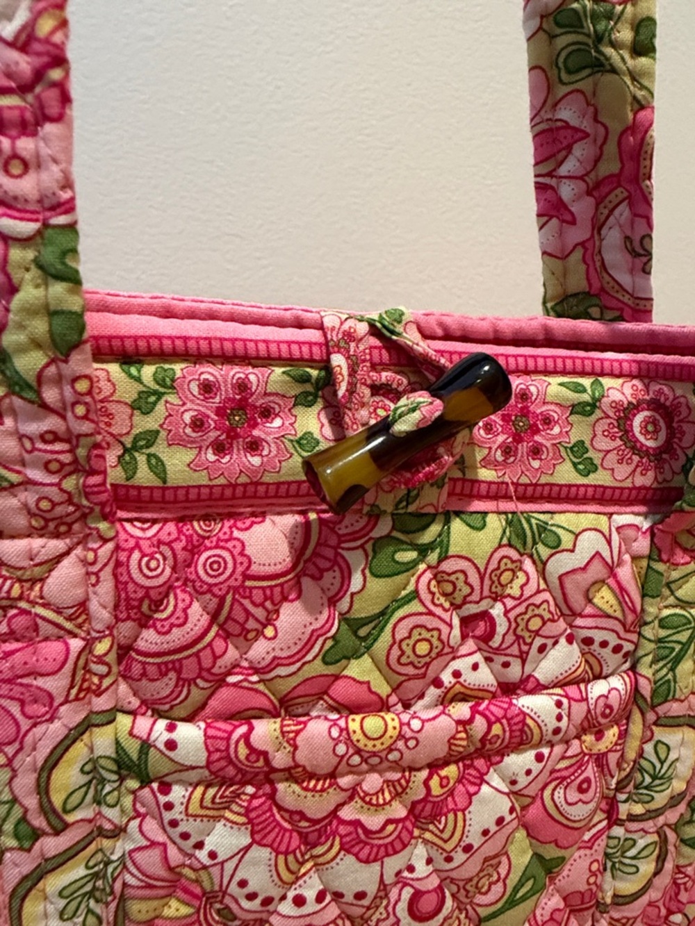 Vera Bradley Petal Pink Toggle Tote Handbag Purse Floral Retired Print NWOT - Picture 3 of 8